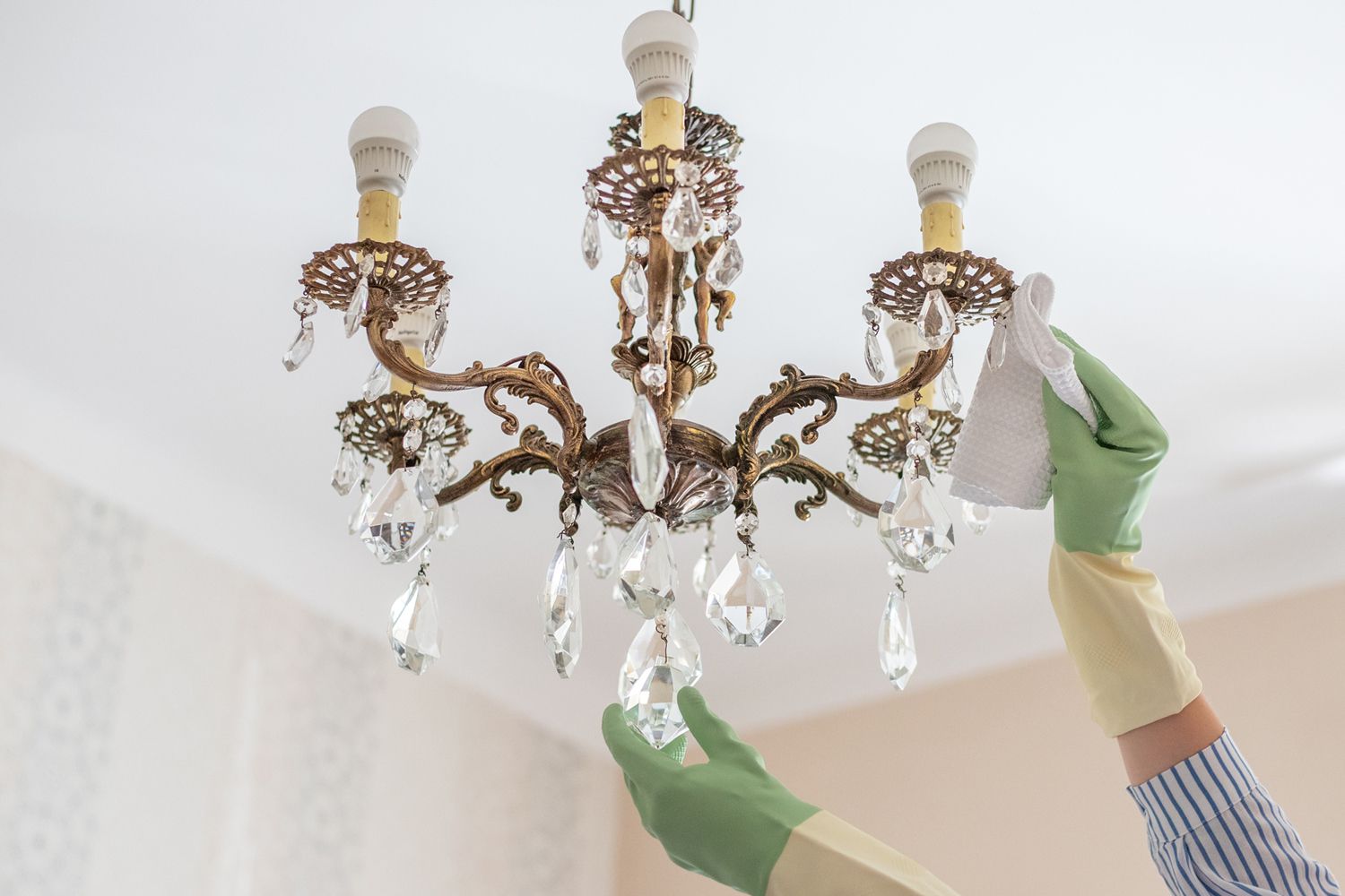 How To Clean Crystal Chandelier? Ideas & Advice